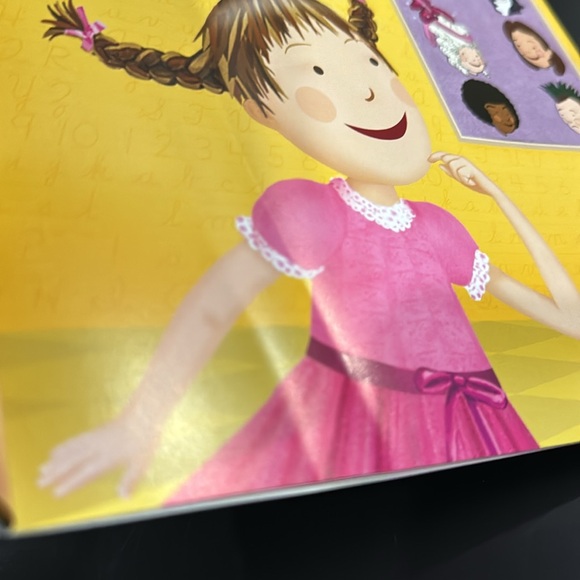 Pinkalicious: Crazy Hair Day by Victoria Kann - Softcover Children’s Book - Picture 6 of 6